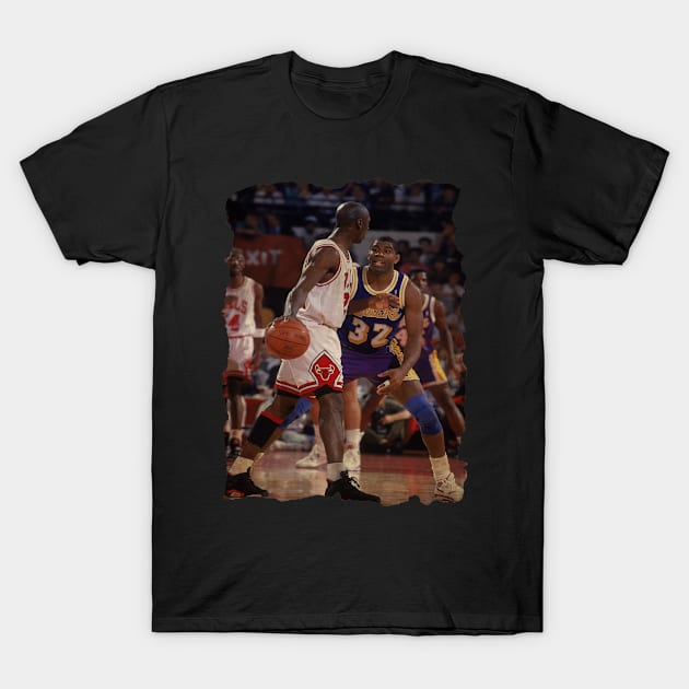 Michael Jordan vs Magic Johnson Vintage #3 - Basketball Player - T